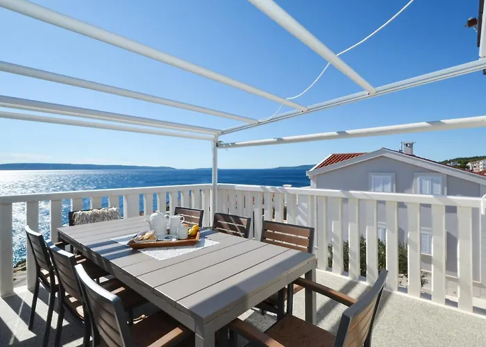 Wisibada Трогір